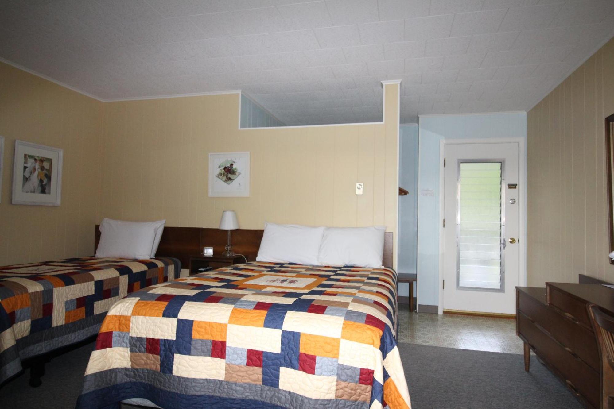 Sandy Point Motel Long Lake Exteriör bild