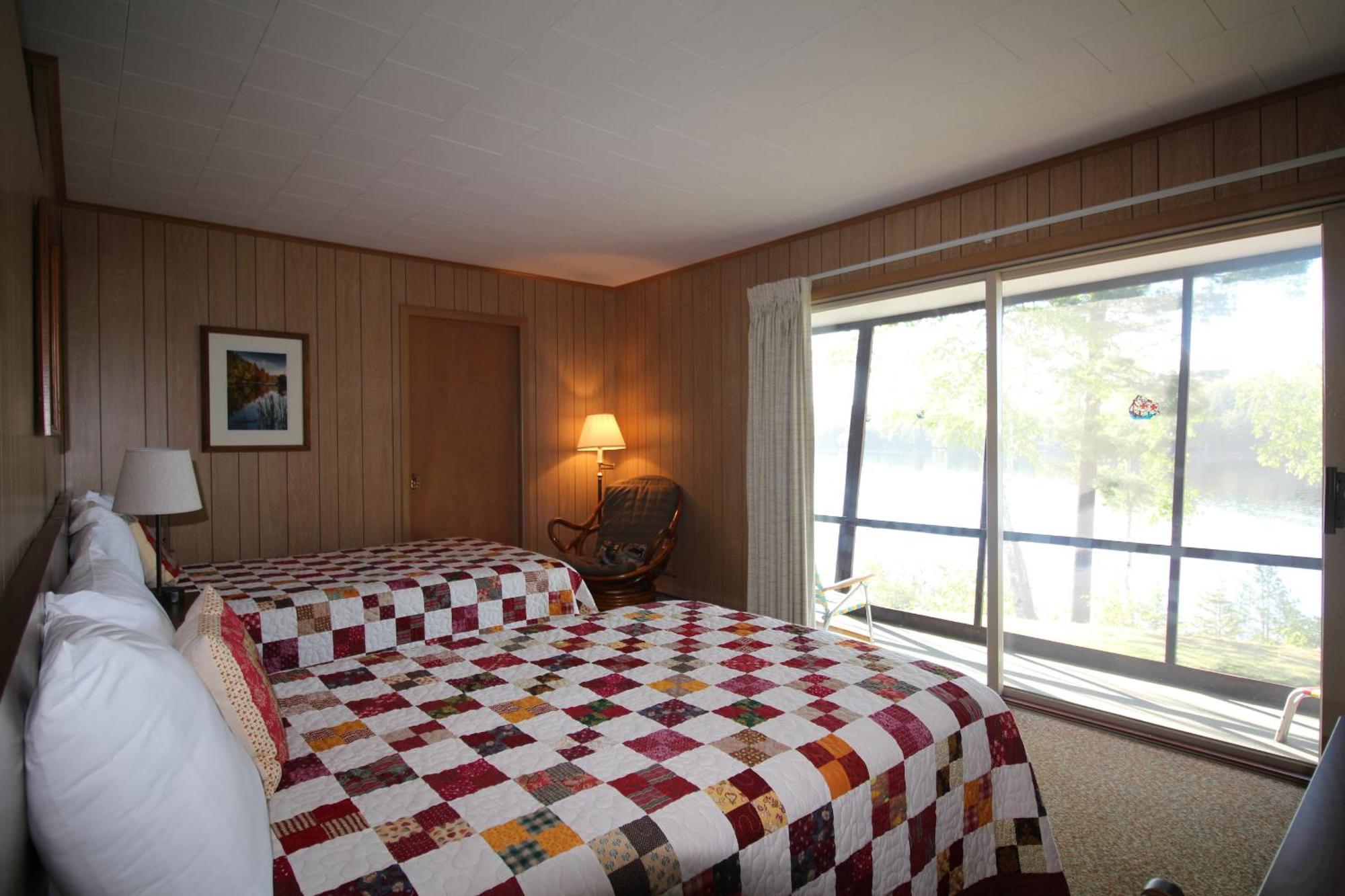Sandy Point Motel Long Lake Exteriör bild