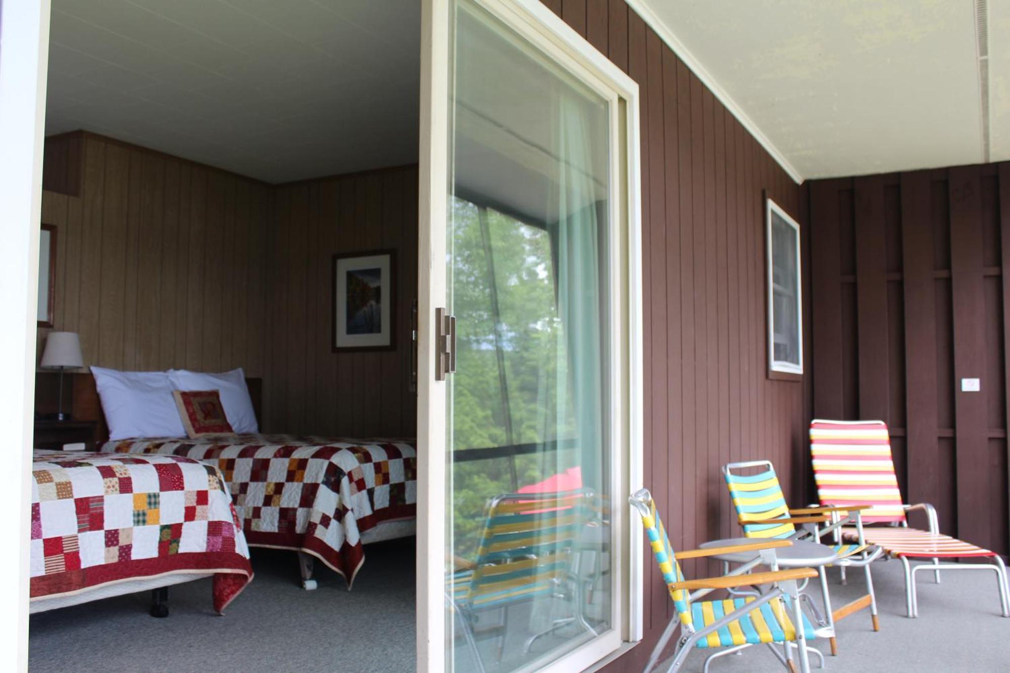 Sandy Point Motel Long Lake Exteriör bild