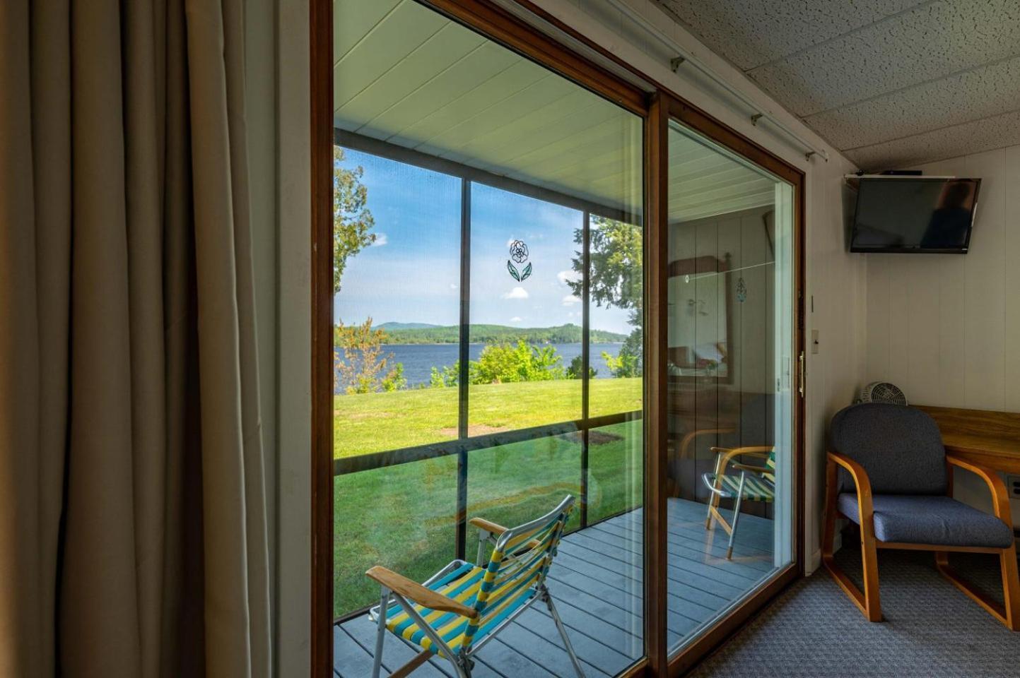 Sandy Point Motel Long Lake Exteriör bild